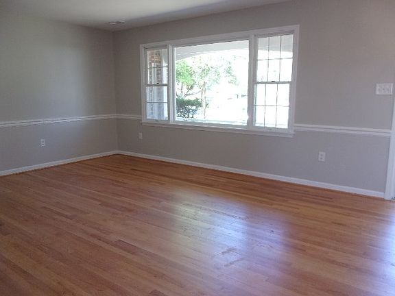 2nd image of 357 Lakeside Dr