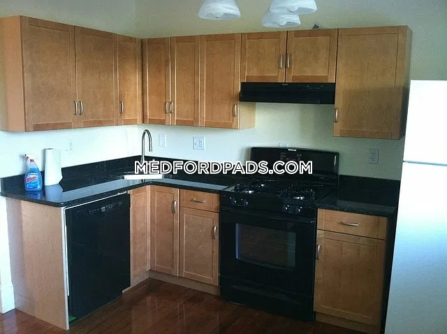 79 Capen St #2
