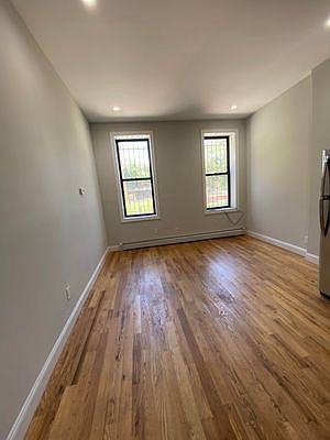 4th image of 980 Dekalb Ave #1GROUNDFL