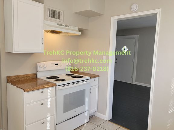 3rd image of 7430 Arleta Blvd