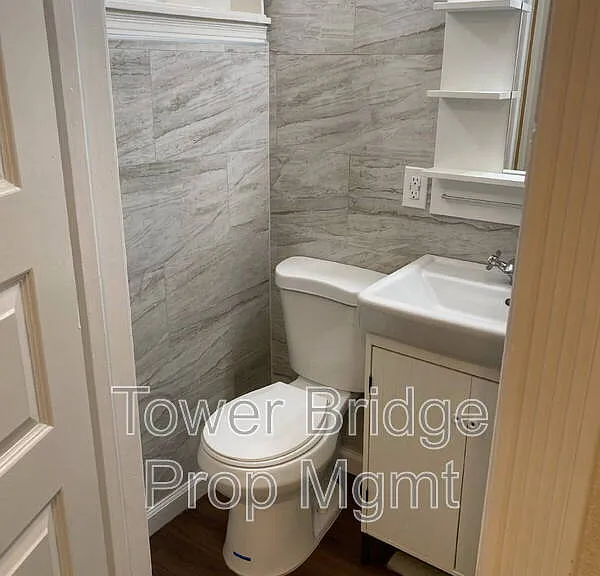 716 14th St #B — Photo 16