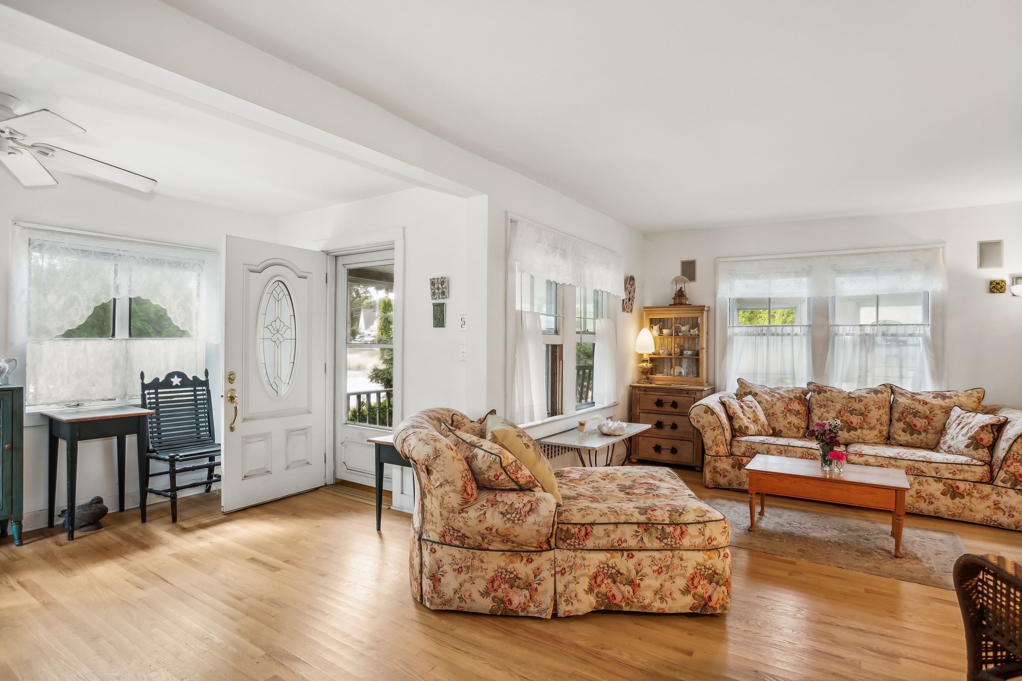 9 Little Fresh Pond Rd in Southampton Out East