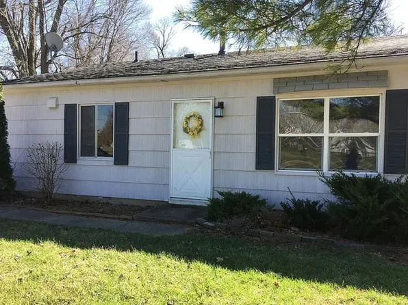 2203 W Kirby Ave, Champaign, IL 61821