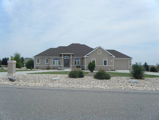 1st image of 1450 Hilltop Cir