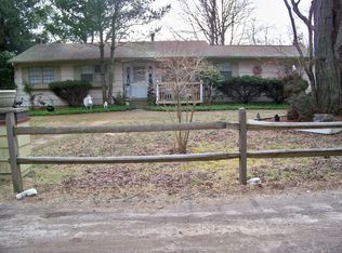 17 Lincoln Ave, Southampton, NY 11968