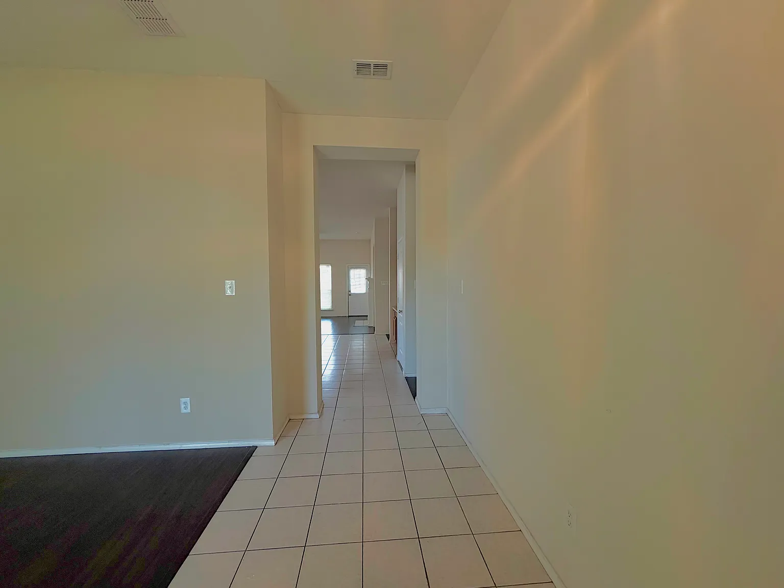 3 bed, 1740 sqft, $2,250 — Photo 3