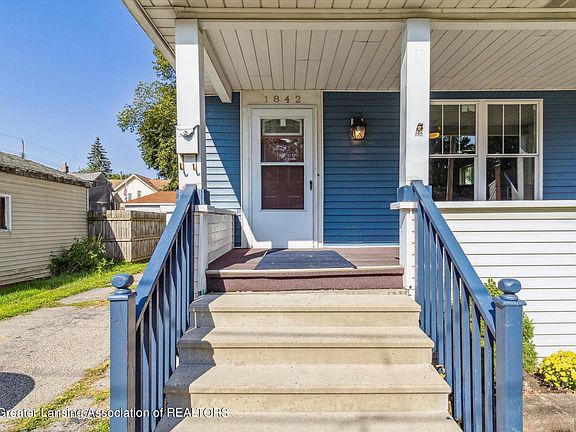 5th image of 1842 E Delevan Ave