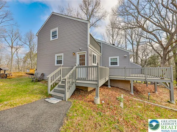 321 Clubhouse Dr, East Stroudsburg, PA 18302