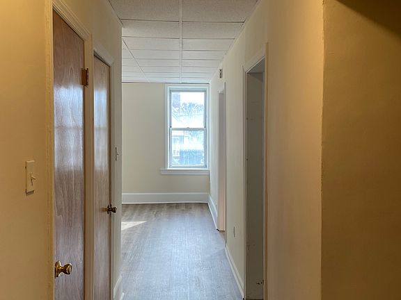 4th image of 734-736 Kearny Ave #2