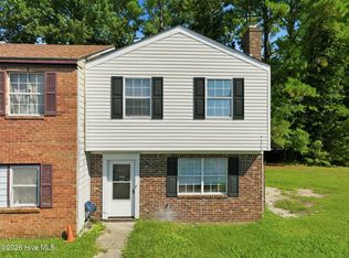 400 Myrtlewood Circle, Jacksonville, NC 28546
