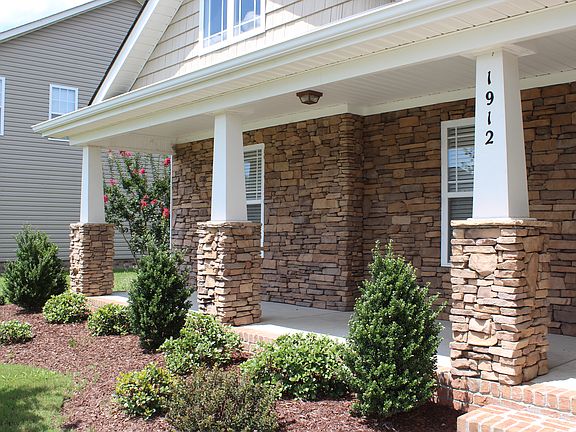 5th image of 1912 Stonewood Dr