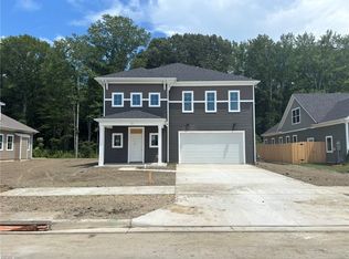 709 Crestfield Dr, Chesapeake, VA 23320