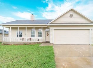 807 Debra Dr, Taylor, TX 76574