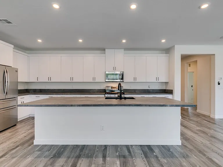 6915 Fordham Creek St — Photo 25