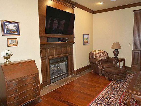 3rd image of 608 Pebble Beach Dr