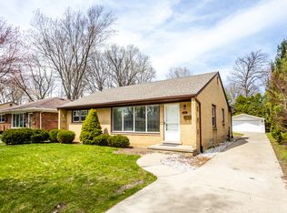 2151 Derby Rd, Troy, MI 48084