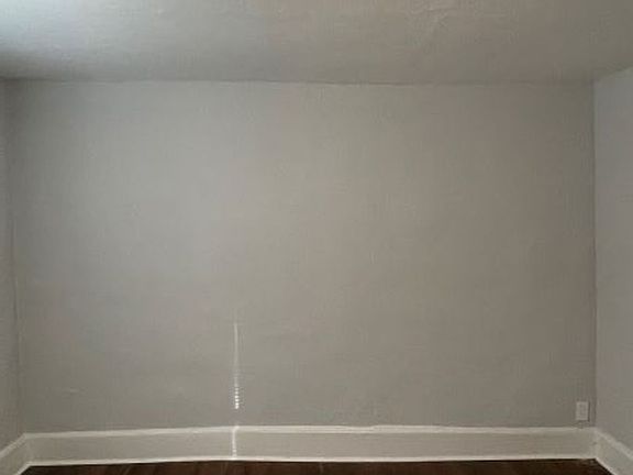 4th image of 1572 W 24th St