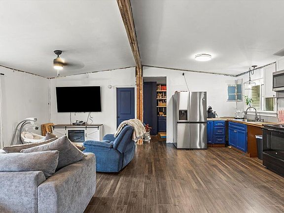 4th image of 6418 Cooley Rd