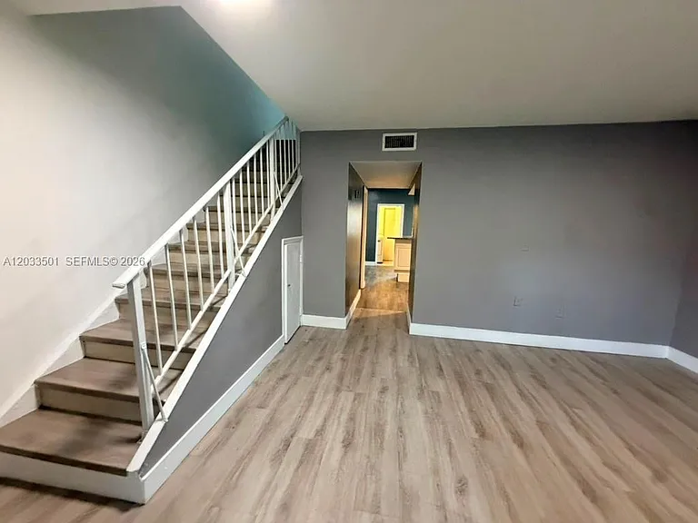 274 NE 141st St #3C — Photo 3