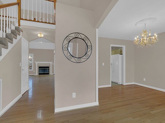 5th image of 1905 Portman Dr