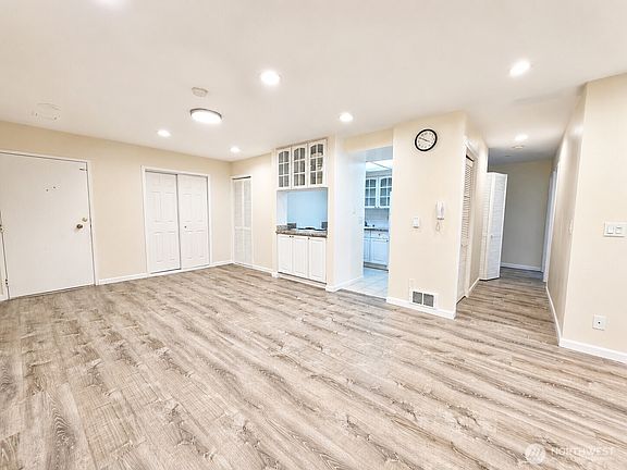 4th image of 14605 34th Street NE #h19
