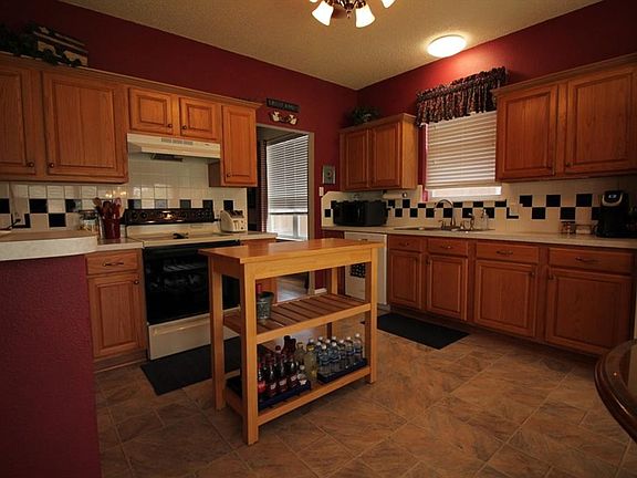 3rd image of 1013 Blue Gill Ln