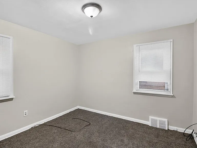 11716 Burt Rd — Photo 10