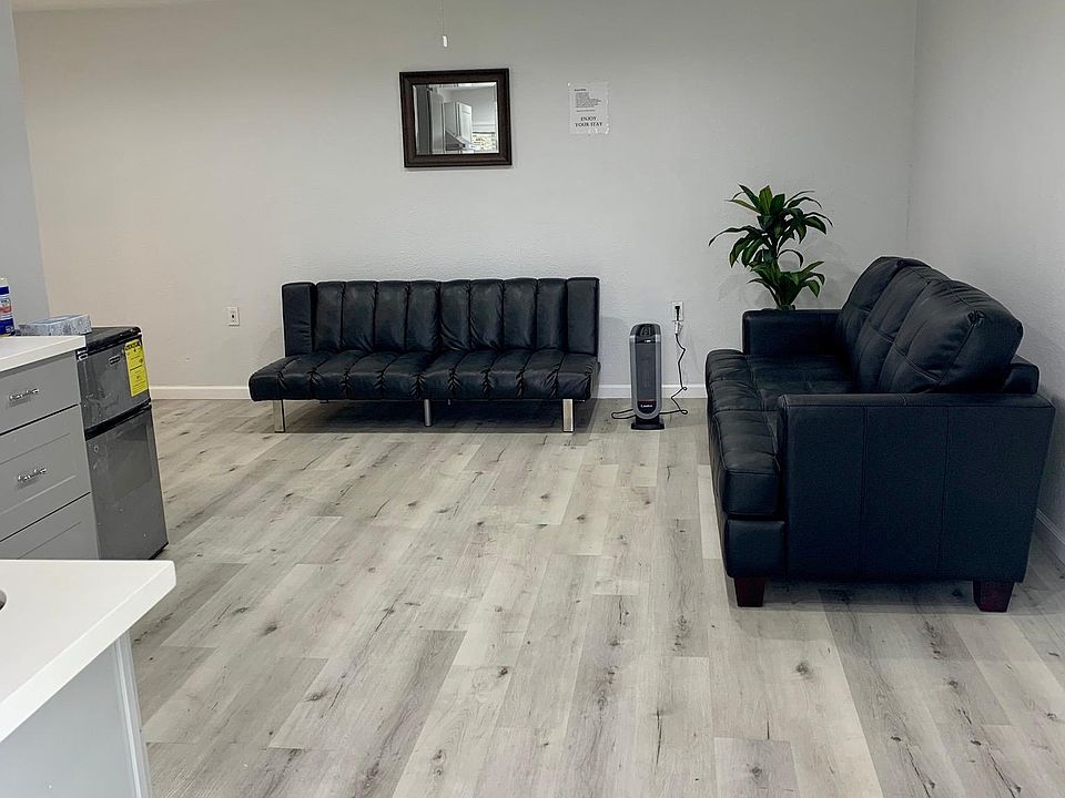 1st image of 1625 E Hedges Ave #2