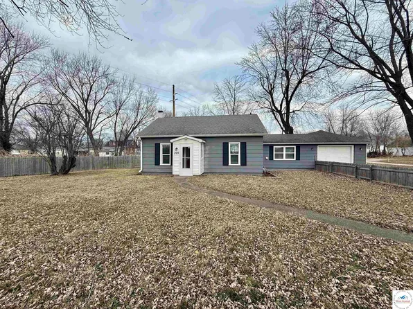 305 E 14th St, Sedalia, MO 65301