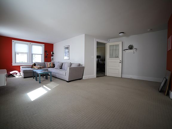 2nd image of 38A Park Ave