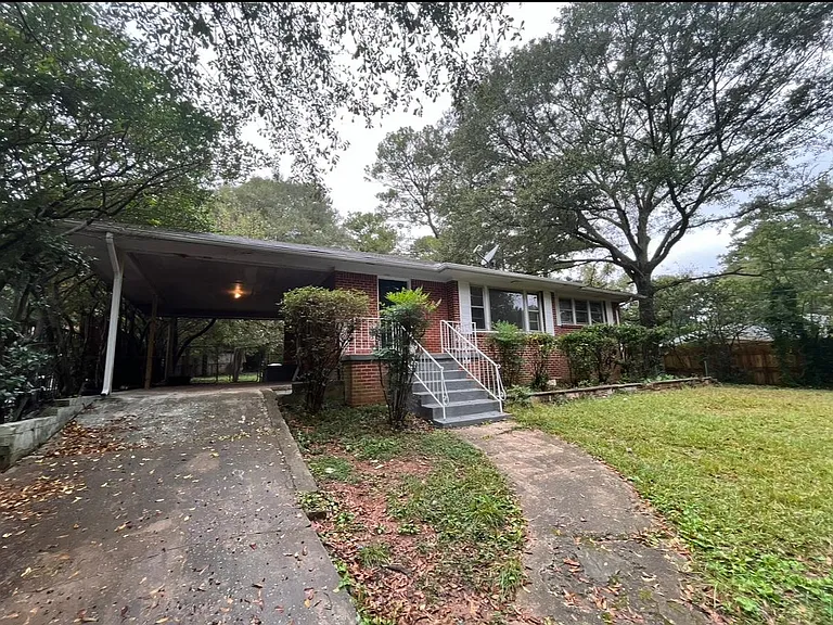 1381 Oakview Cir — Photo 17