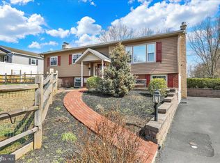 41 Laurel Ave, Birdsboro, PA 19508