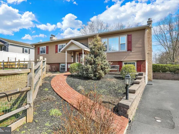 41 Laurel Ave, Birdsboro, PA 19508