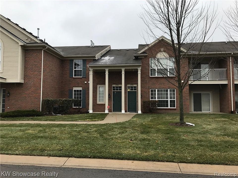 1st image of 29208 Chesapeake Cir #1