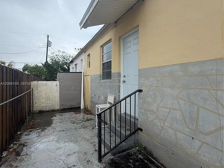 10518 NW 30th Ave #1 — Photo 5