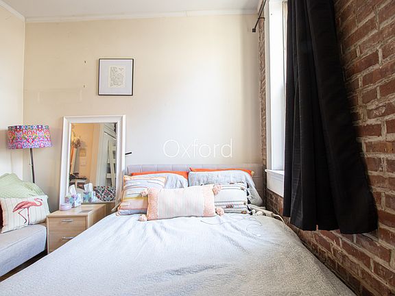 3rd image of 462 Carroll St #3