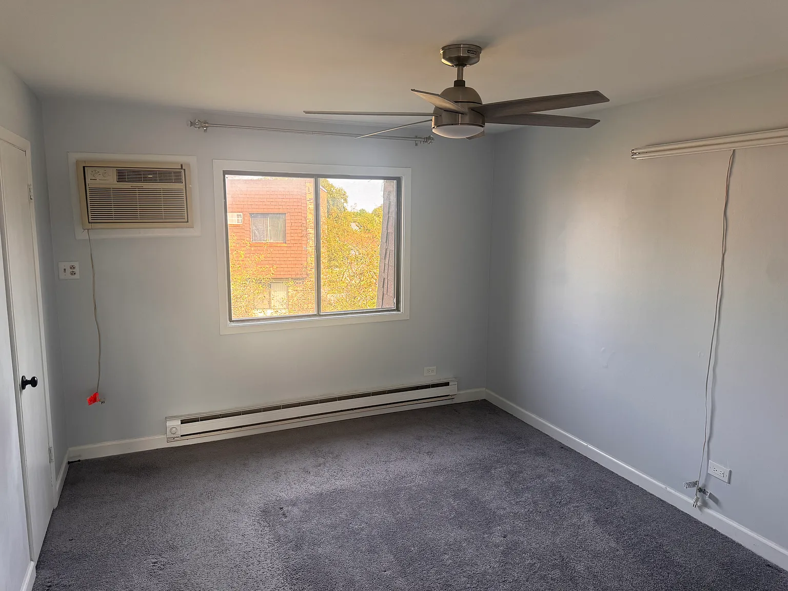 2 bed, 988 sqft, $2,000 — Photo 2