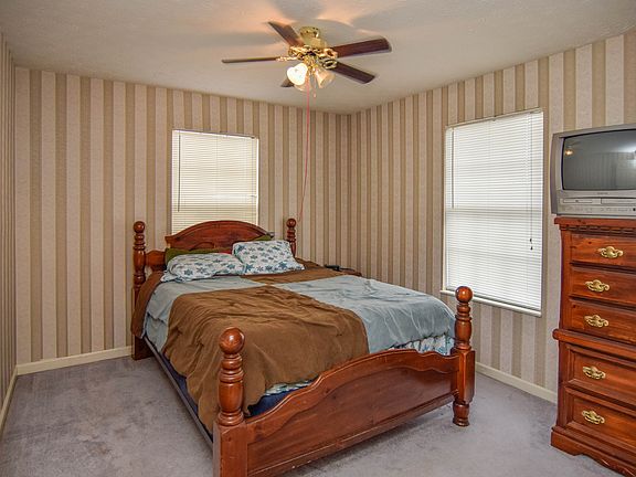 5th image of 1360 Old Chisholm Trl
