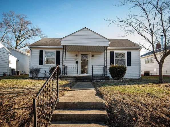 1426 E Locust St, Vincennes, IN 47591