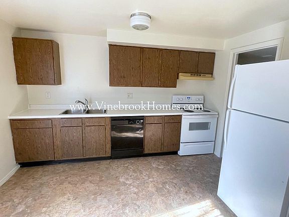 5th image of 8215 Mount Carmel St