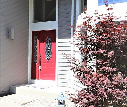 3rd image of 9108 Woodstream Ln
