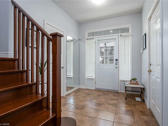 3rd image of 621 Salzburg Dr