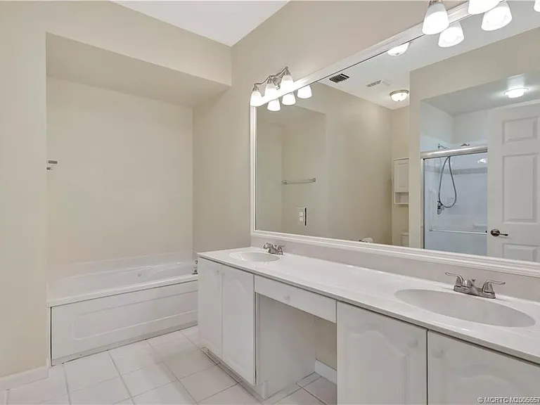 6797 SE Warwick Ln — Photo 21