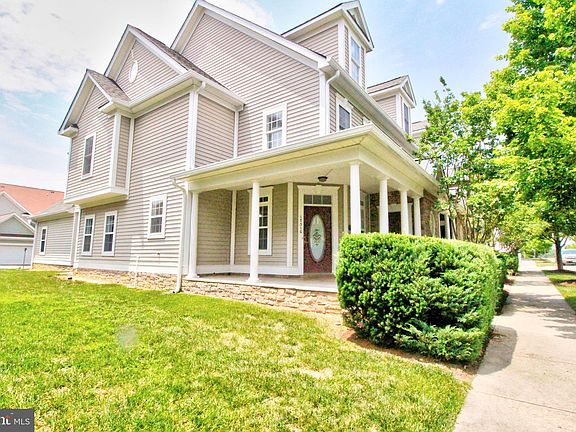 4th image of 17310 Camellia Dr