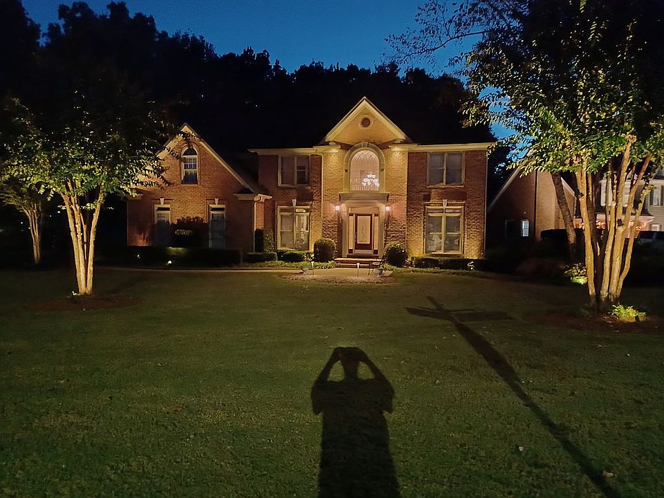 2nd image of 4001 Palisades Main NW