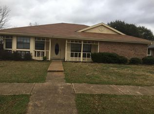 2810 Poteet Dr, Mesquite, TX 75150