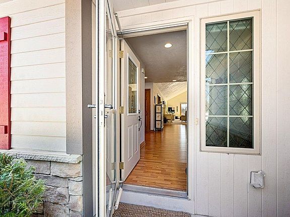 3rd image of 2783 Arbor Dr