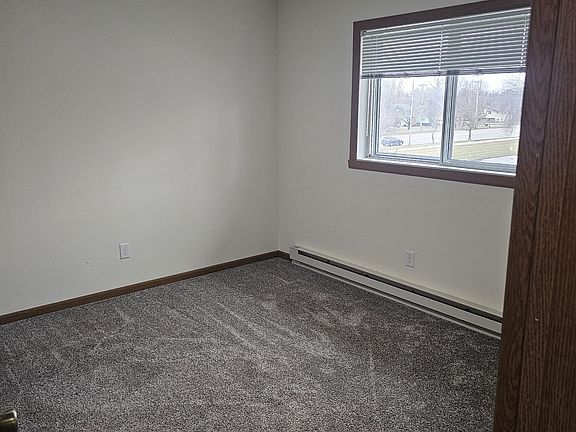 4th image of 1544 E Gateway Cir S #305