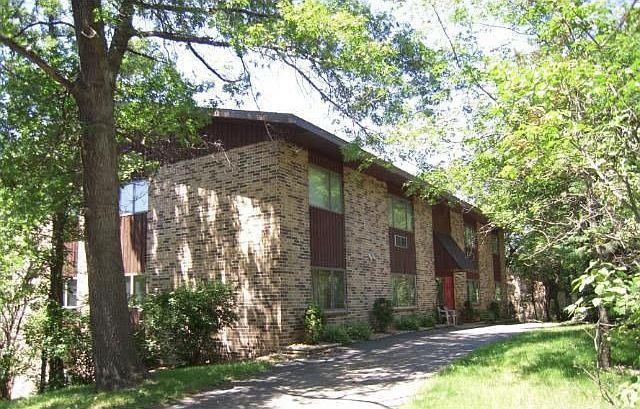 1st image of 600 4th St S APT 16