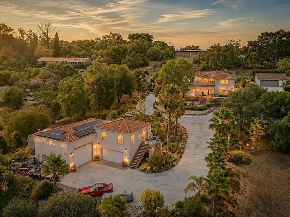 1865 Highgrove Dr, Escondido, CA 92027